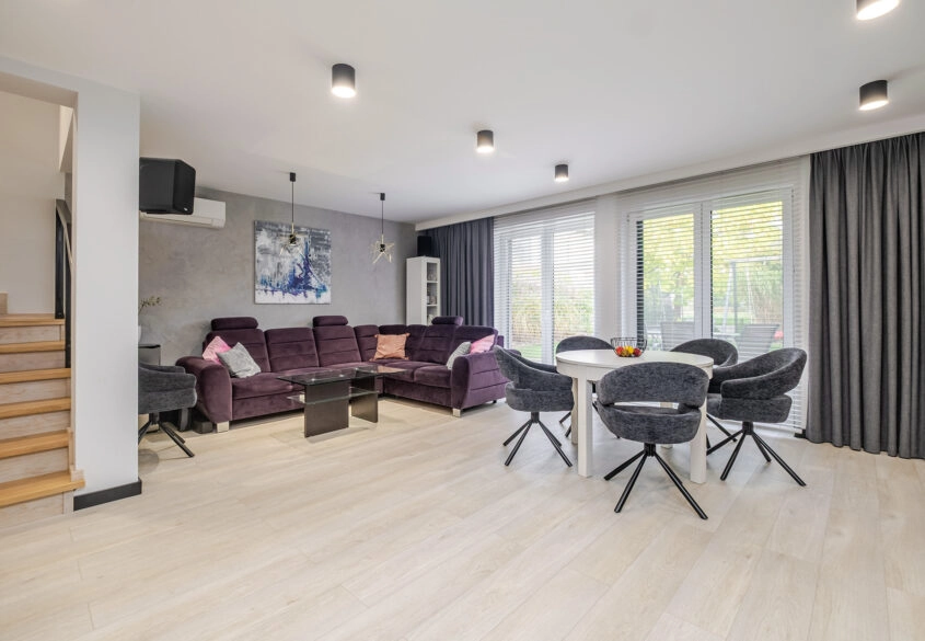 Elegancki, dom narożny (121 m²) z fotowoltaiką