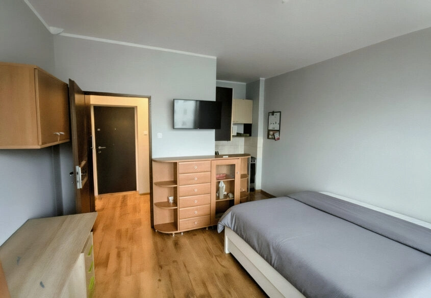 Przy UMG | Piwnica 6m² | Wysoki Sufit