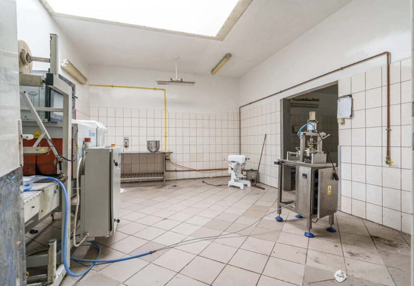 Zakład pod produkcję żywności 3 km do wjazdu na S6