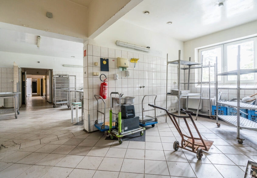 Zakład pod produkcję żywności 3 km do wjazdu na S6