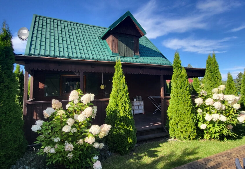 Domek nad jeziorem Żarnowieckim