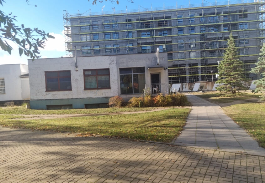 Lokal handlowo - usługowy w dobrej lokalizacji.